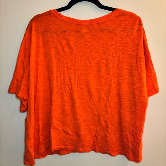 Old Navy Women’s Orange Cropped Tshirt Size XXL - Picture 5 of 6
